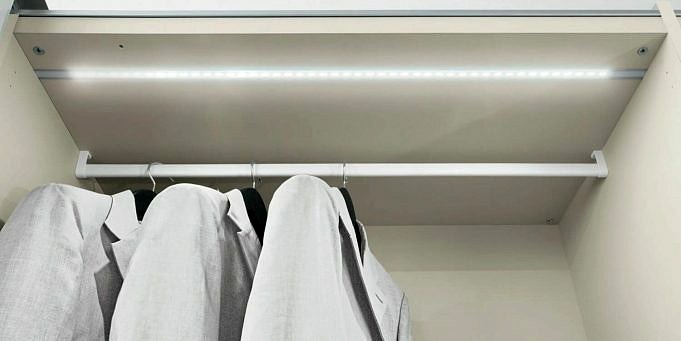 Legrand Vs Nastro LED Sotto Le Recensioni/valutazioni Dell'illuminazione Dell'armadio
